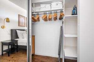 Playa Del Rey Studio w Pool Gym nr beach LAX LAX-429