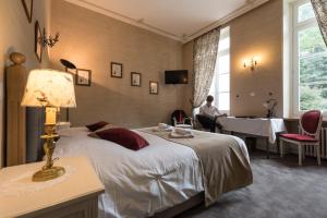 Hotels Logis La Residence : photos des chambres