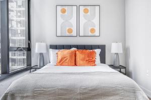 River North 1br w gym lounge roof nr Riverwalk CHI-900