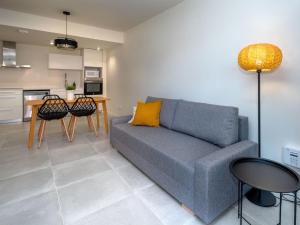 Apartment Waves by Interhome