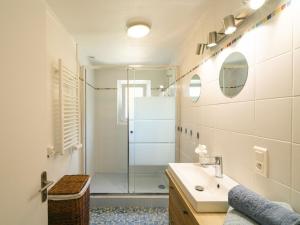 Maisons de vacances Holiday Home Ty Naig by Interhome : photos des chambres