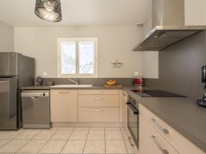 Maisons de vacances Holiday Home Villa Margarin by Interhome : photos des chambres