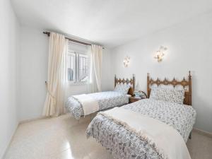 Apartment Las Brisas by Interhome