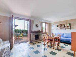 Apartment Les Vagues by Interhome