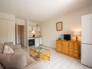 Appartements Studio Le Hameau du Soleil-4 by Interhome : photos des chambres