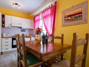 Apartment Matteo by Interhome