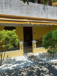 Angelas Cute Apartment (AC, WiFi, Little Garden)