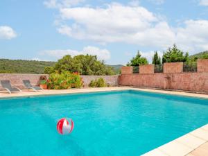 Maisons de vacances Holiday Home Domaine de Rochebrune-1 by Interhome : photos des chambres