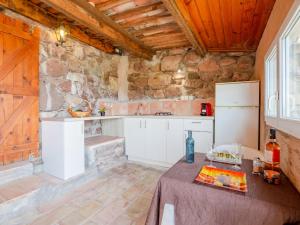 Maisons de vacances Holiday Home Domaine de Rochebrune-1 by Interhome : photos des chambres