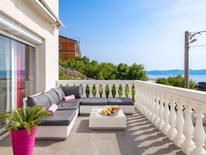 Holiday Home Villa sunset view by Interhome