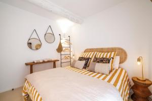 Nice Renting - NEUVE - Luxury Triplex Old Town Massena Garibaldi - 4 BedRoom - AC