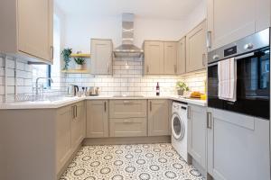 Stunning Scandi Abode in Manchester Parking