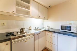 Appart'hotels HOTEL CERISE - LES SOURCES Luxeuil-les-Bains : photos des chambres