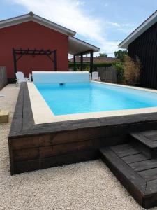 Maisons de vacances maison avec piscine : photos des chambres