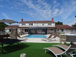 les gîtes de La Cossais - La Jonchère