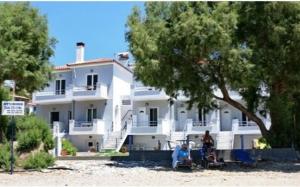 Pano sto Kyma Studios Lesvos Greece