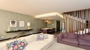 Vila Mitri, Monte laguna-CleverDetails, 5 bedroom villa, sleeps 8 adults 2 children