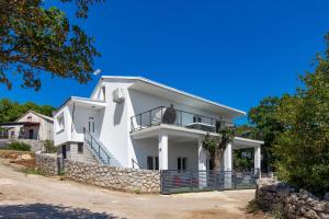 Villa Mirjam with swimming pool, jacuzzi and sea view