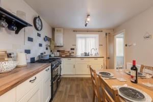 Broomfield Cottage Nr Pickering - DOGS STAY FOR FREE