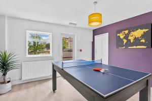 Pristine House - Sleeps 10 - Amazing Location