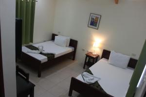 Blue Lagoon Inn & Suites