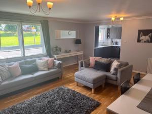 Flat Two, 212 Eaglesham Road, East Kilbride, Glasgow