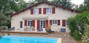 Maisons de vacances maison au calme avec piscine : photos des chambres