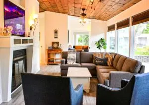 Newly Renovated! Old Homestead Beach Home - هورون