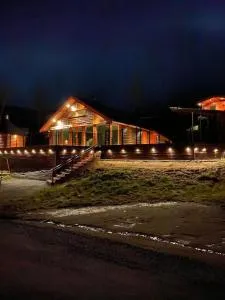 Hytte på Sør Senja med nydelig utsikt og jacuzzi - Brostadbotn