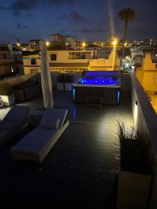 PMT22 - Luxury villa with private heated pool and jacuzzi