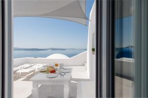 Evmenia Luxury Cave Villa Santorini Greece