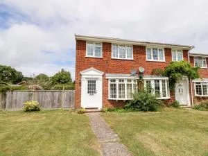 1 Westwood Close - Gurnard