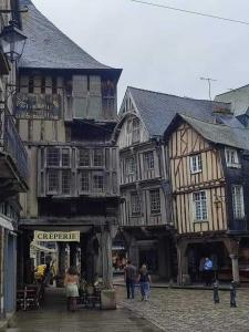 Maisons d'hotes La Menardiere Serenitatis chambre d'hotes petit dejeuner compris : photos des chambres