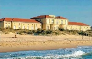 Regina Elena, Luminoso appartamento sulla spiaggia - Calambrone