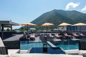 Isla Villas & Suites