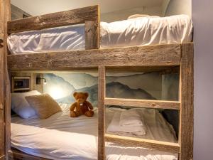 Appartement skis aux pieds avec parking et wifi au cœur de Val-d’Isère - FR-1-694-317