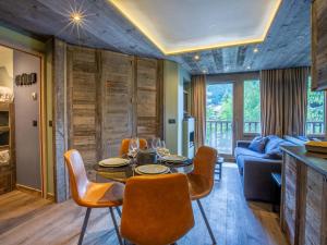 Appartements Appartement Val-d'Isere, 2 pieces, 4 personnes - FR-1-694-317 : photos des chambres