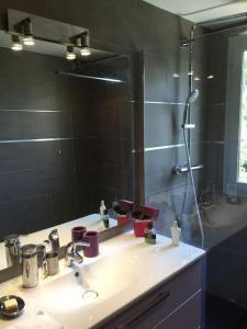 Superbe résidence avec piscine et tennis