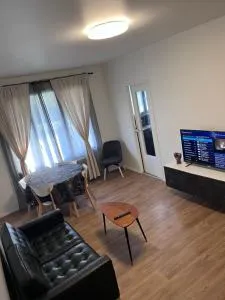 Commerce à proximité et 10 minute de la gare - 诺瓦西勒塞克