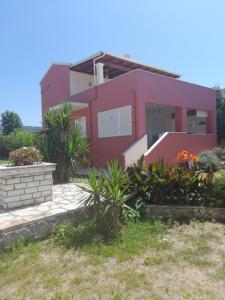 Acharavi, villa next to the beach