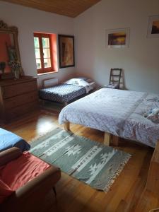 B&B / Chambres d'hotes Cheix de Celine & Mathieu : Chambre Familiale