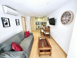 PANDORA City Center Apartment by SunCastle apartamentos