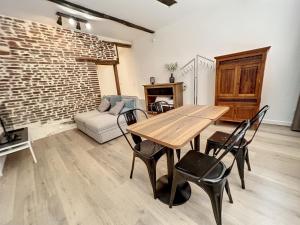 Appartements Appartement Refait a Neuf - Esprit Rustique & Cosy : photos des chambres