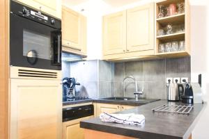 Exceptional 3 bed Penthouse with fireplace and stunning views