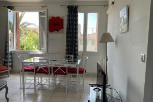Appartements Large bright nest with garden in Toulon : photos des chambres