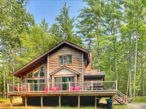 ADK Cabin with Hot Tub, Near Whiteface, Lake Placid, Fire Pit, Game Rm