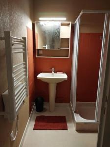 Appartements studio hyper centre, wifi, : photos des chambres