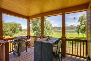 Newport Riverfront Home with Deck and Fire Pit! - Chewelah