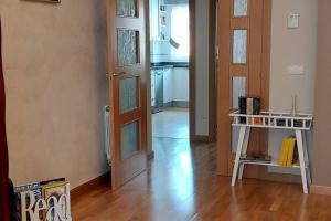 Superacogedor y semicentrico piso