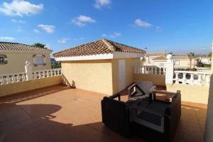 6BR Family Villa with Pool in Gran Alacant